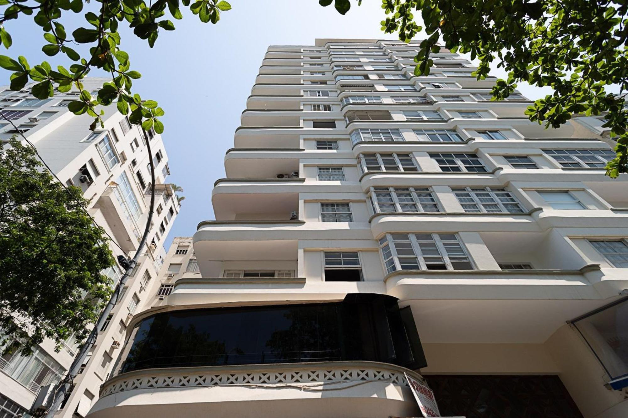 Em Copacabana Com Varanda 2 Quartos Pertinho Da Apartamento