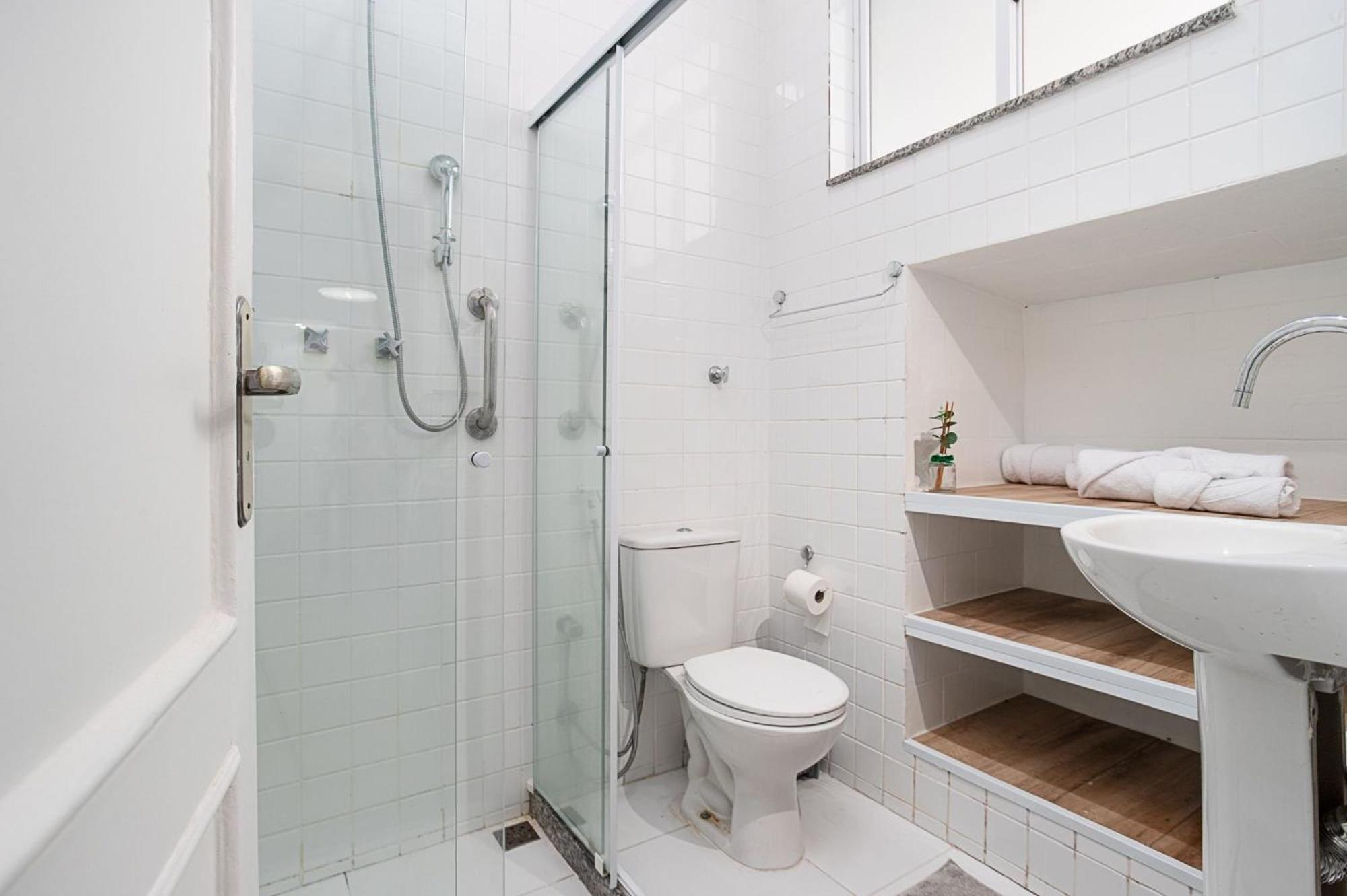 Em Copacabana Com Varanda 2 Quartos Pertinho Da Apartamento *